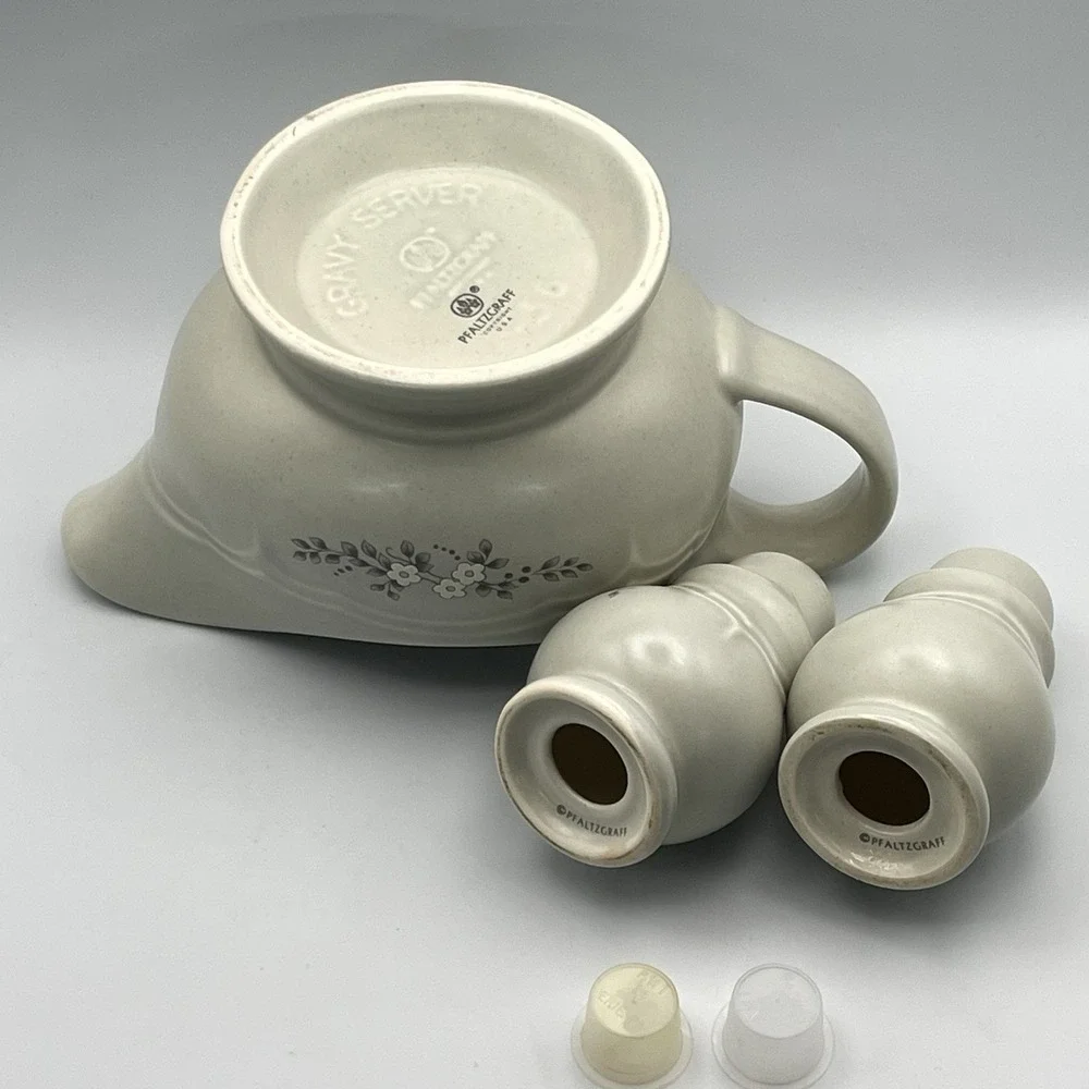 Vintage‎ Pfaltzgraff Gravy Boat Salt & Pepper 3 Pc Set-Retired Heirloom Pattern
